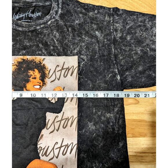 Whitney Houston Retro 1980s Tee Crew Neck Short Sleeve Black Raw Hem T-Shirt, M - Picture 2 of 10